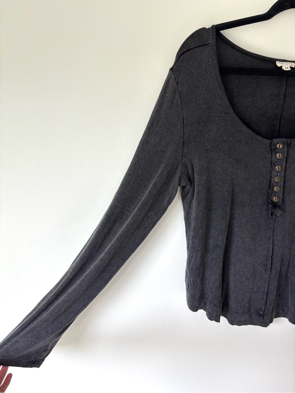 POL Charcoal Gray Scoop Neck Ribbed Henley Long Sleeve T-shirt Button Front - Picture 6 of 9